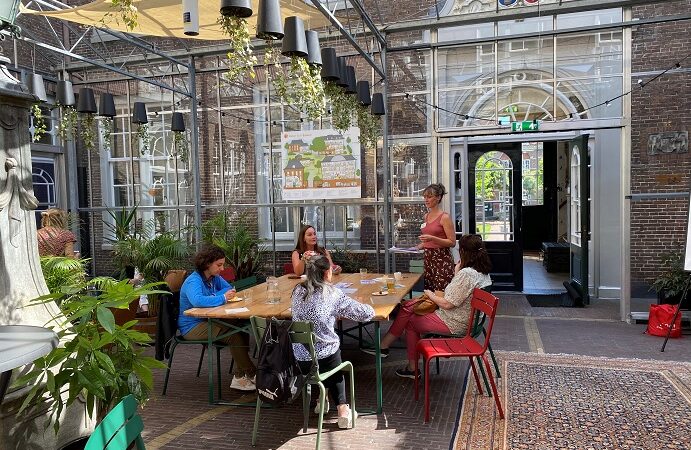 Volunteer Café in the Center