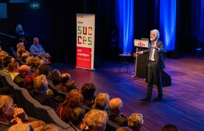 Verslag: Erik Scherder over het belang van vrijwilligerswerk voor je hersens