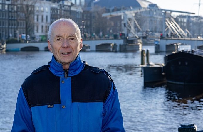 Vrijwilliger Aaldrik onderzoekt Amsterdamse geschiedenis voor Cultuur-Historische Vereniging