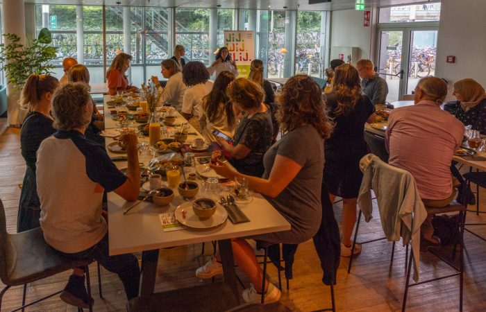 Netwerkontbijt Business Involved / Samenwerken met bedrijven