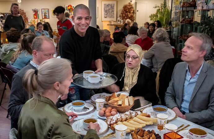 Breek het Vasten – 4 maart: taalmaatjes iftar Zuid