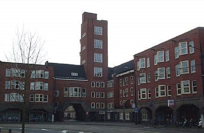 Amsterdammer met bijstandsuitkering aan de slag als vrijwilliger in West